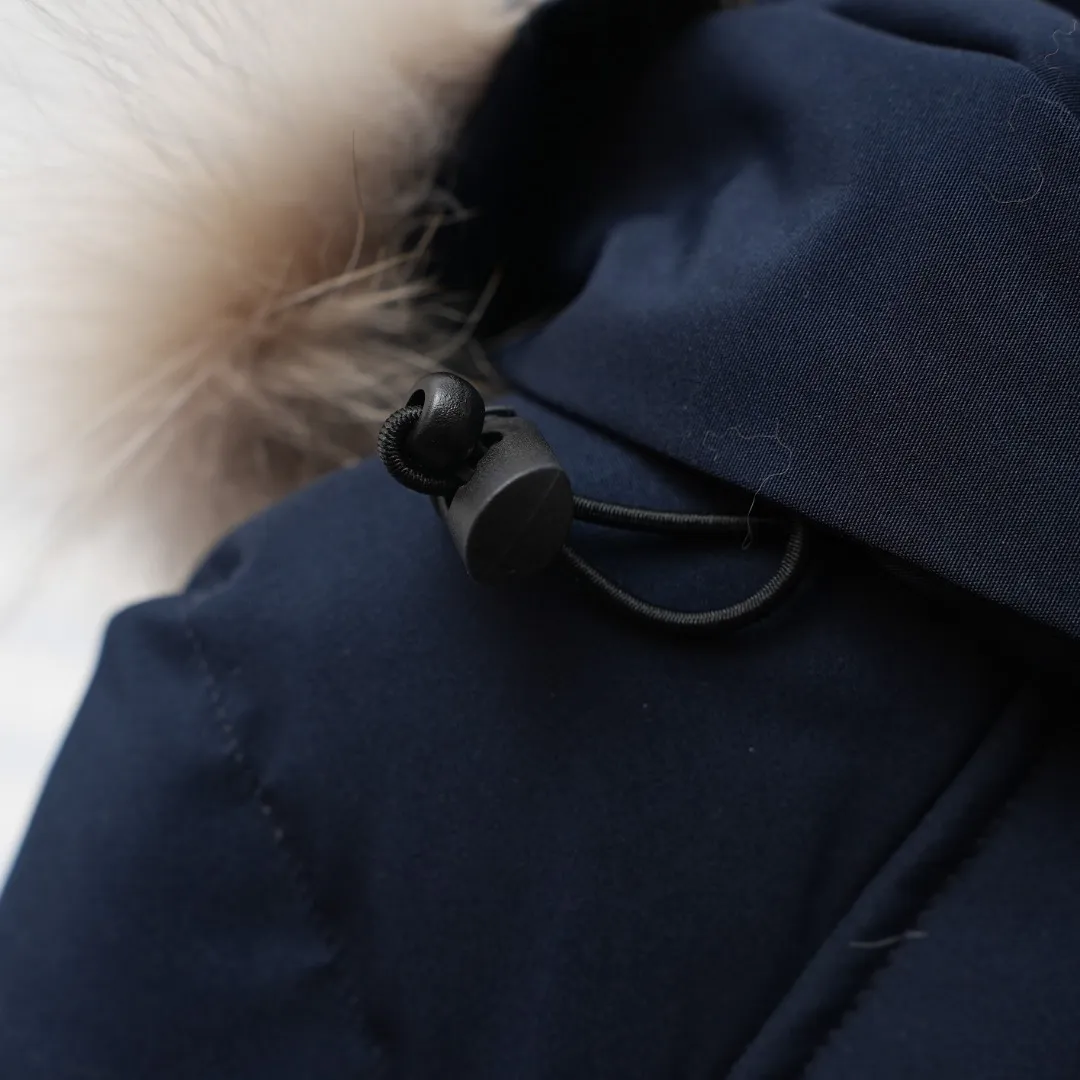 CANADA GOOSE 30 ：Dark Blue Size：S-XXL